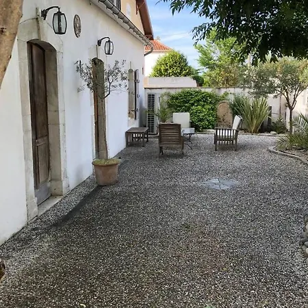 Pau 250m2 Piscine Et Jacuzzy. Gelos