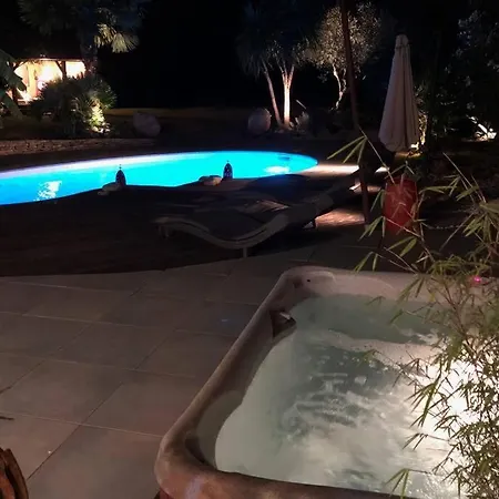 Pau 250m2 Piscine Et Jacuzzy. 빌라 Gelos